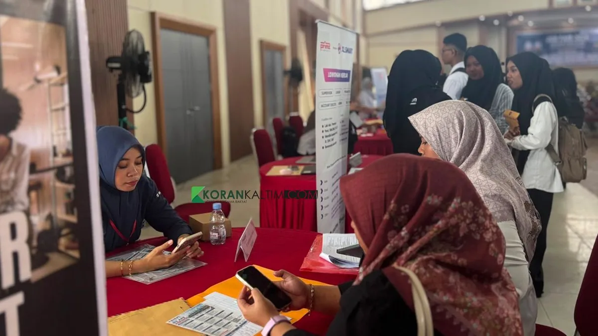 Kegiatan Job Fair yang dilaksanakan di Gedung Graha Pemuda, Kecamatan Penajam, pada Rabu (5/8/2026). (Foto: Dinda/Korankaltim.com)