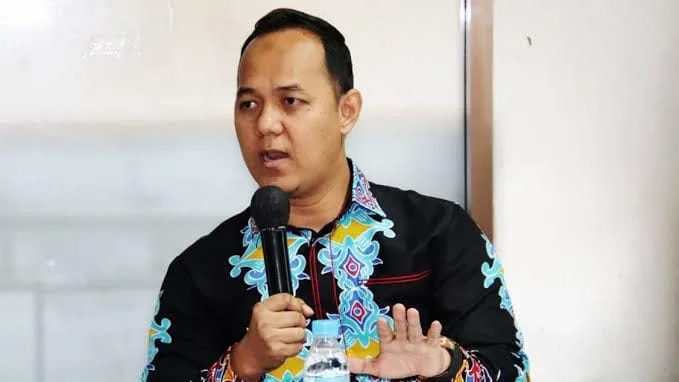 Dino Minta Kategori Mahasiswa Berprestasi Punya Indikator yang Jelas