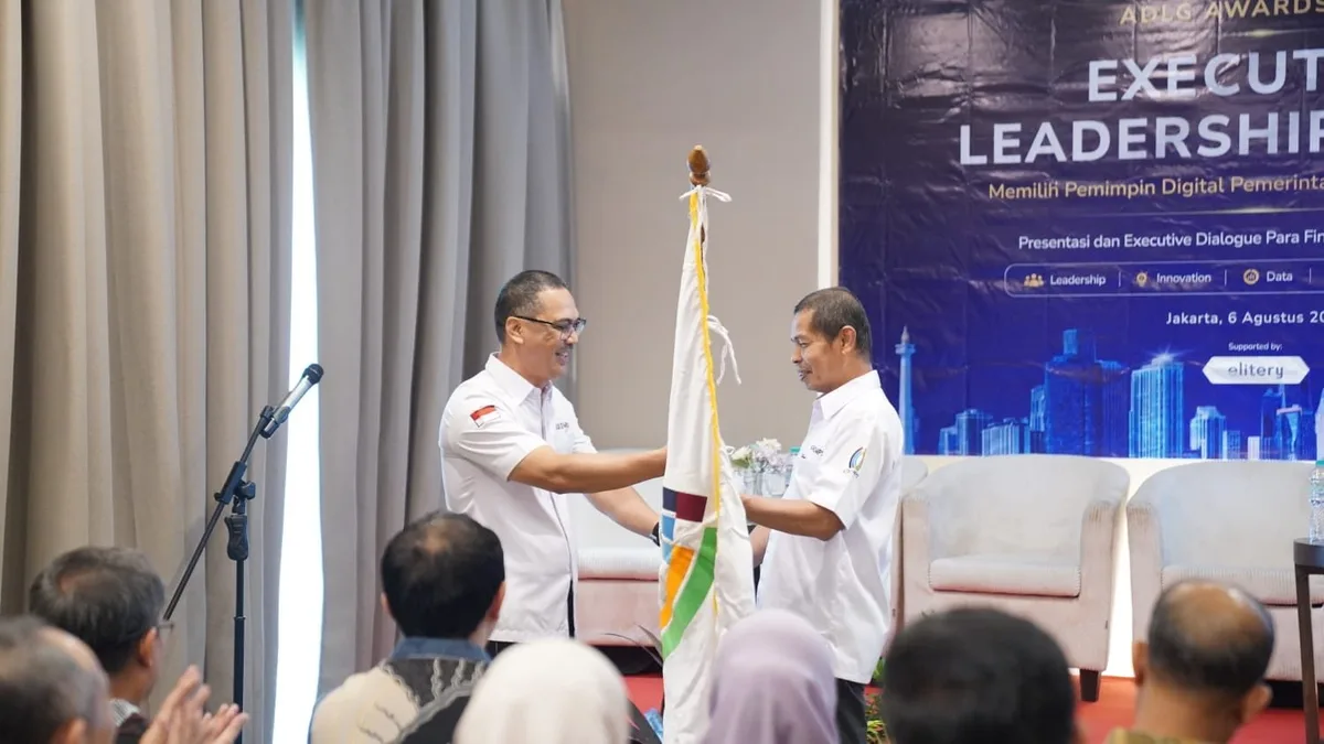 Muhammad Faisal Serahkan Tongkat Estafet Ketua ASKOMPSI kepada Rudy Rinaldi