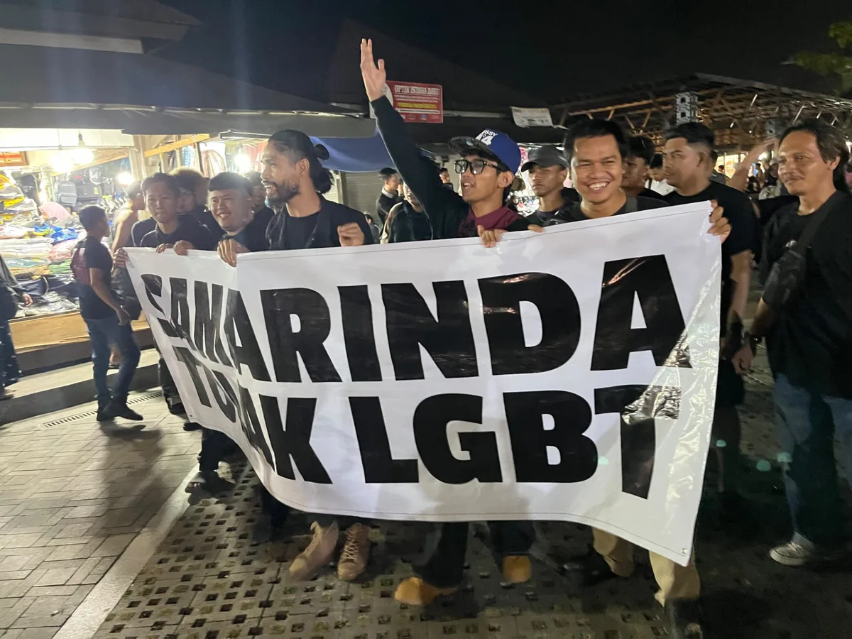 Para pemuda yang tergabung dalam Forum Pemuda Anti LGBT Samarinda saat mengkapanyekan penolakan terhadap LGBT. (Foto: Adnan Abdul/korankaltim.com)