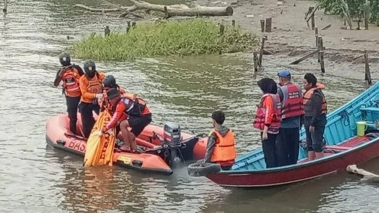 Berawal dari Teriakan Warga, Tim SAR Temukan Korban Tenggelam di Sungai Mahakam