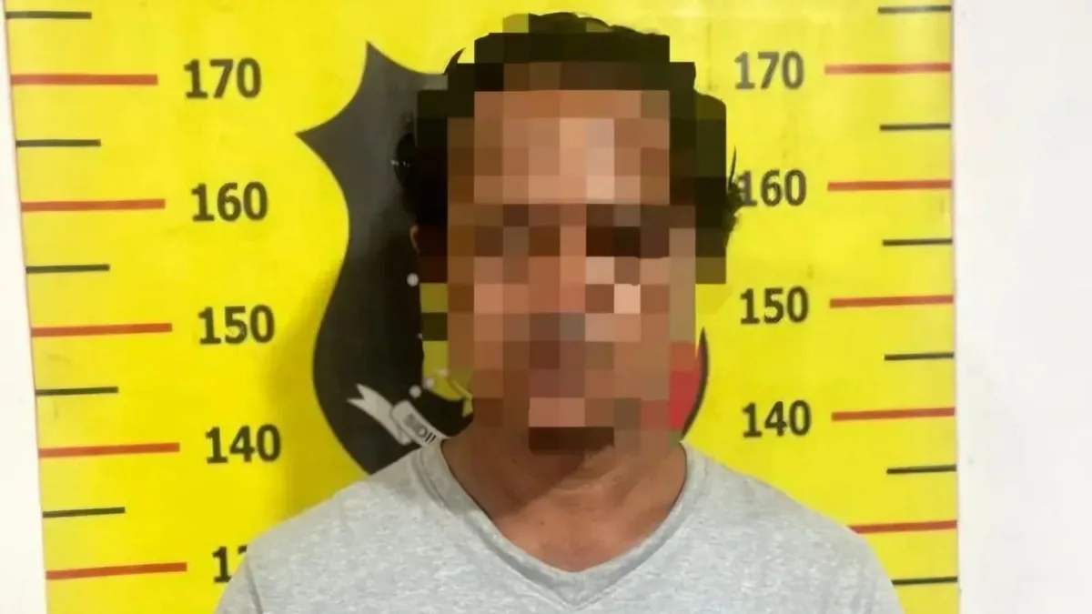 Pelaku telah diamankan di Mapolsek Samboja. (Foto: Dok.Polsek Samboja)