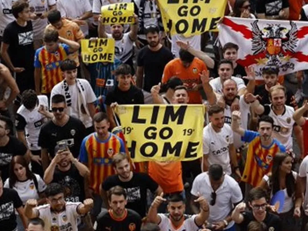 Ada Amukan Fans di Mestalla Saat Barcelona Permalukan Valencia