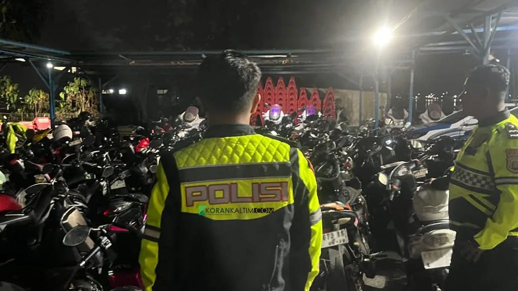Puluhan motor yang ditindak oleh Satlantas Polresta Samarinda. (Foto: Adnan Abdul/KoranKaltim.com)