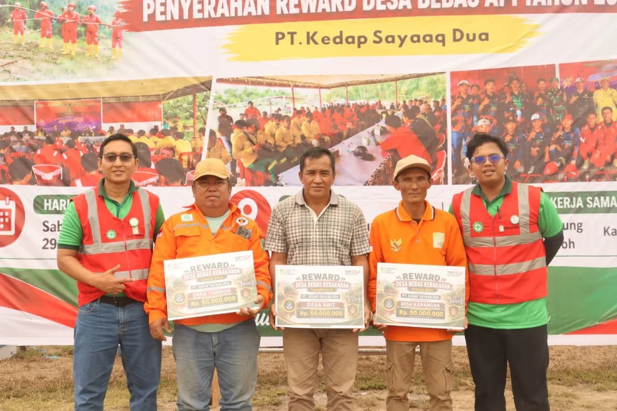 Menjaga Negeri dari Api, PT Kedap Sayaaq Dua Gelar Apel Siaga Karhutla dan Serahkan Reward ke Tiga Kampung