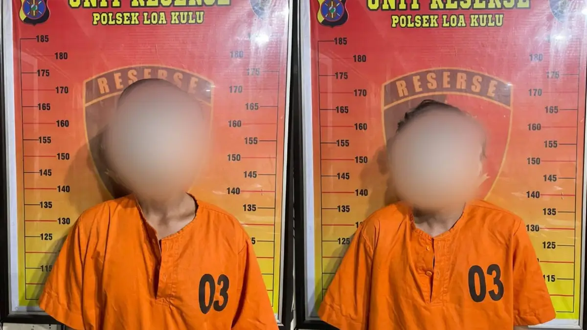 Kedua pelaku yang telah diamankan di Mapolsek Loa Kulu. (Dok. Polsek Loa Kulu)