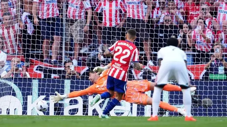 Atletico Gusur Real Madrid, Jose Mourinho Tuding Wasit Lakukan Kesalahan Kontroversial