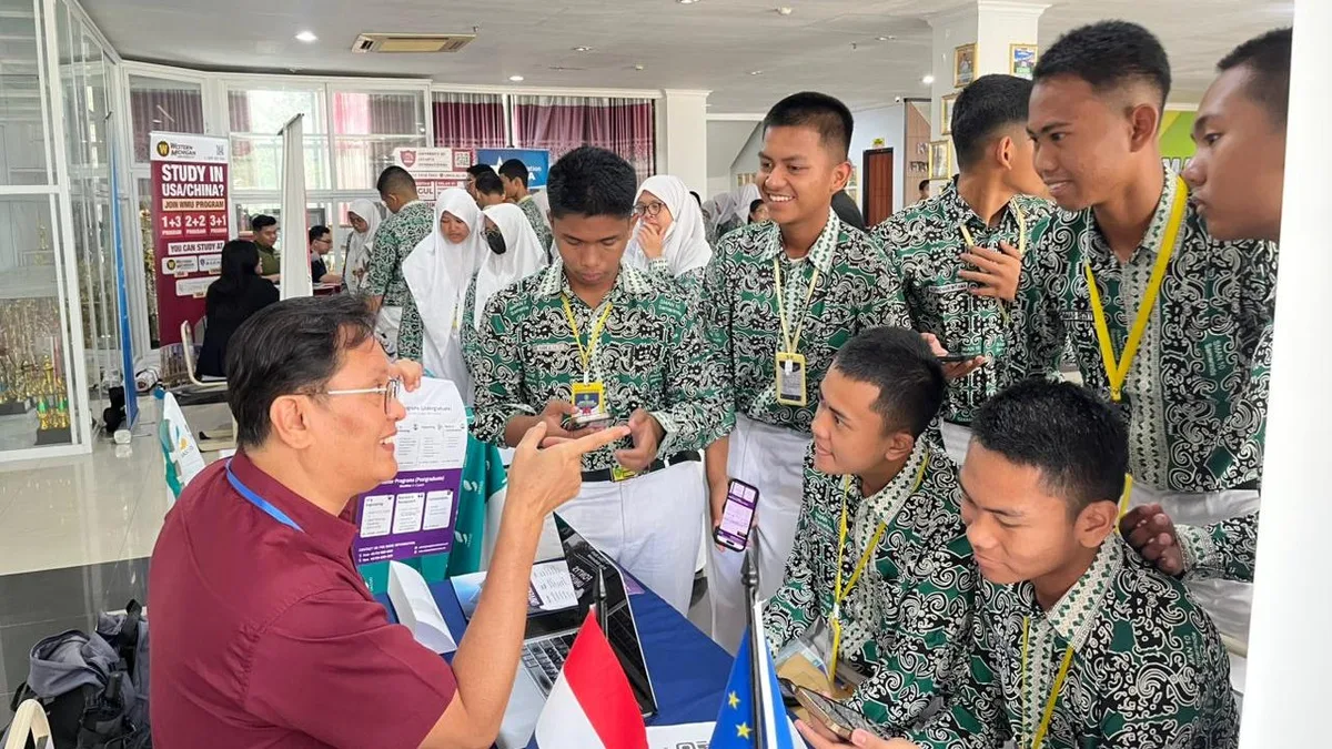 SMA 10 Samarinda Gelar SEE 2026, Siswa Kelas XII Diperkenalkan Kampus Luar Negeri