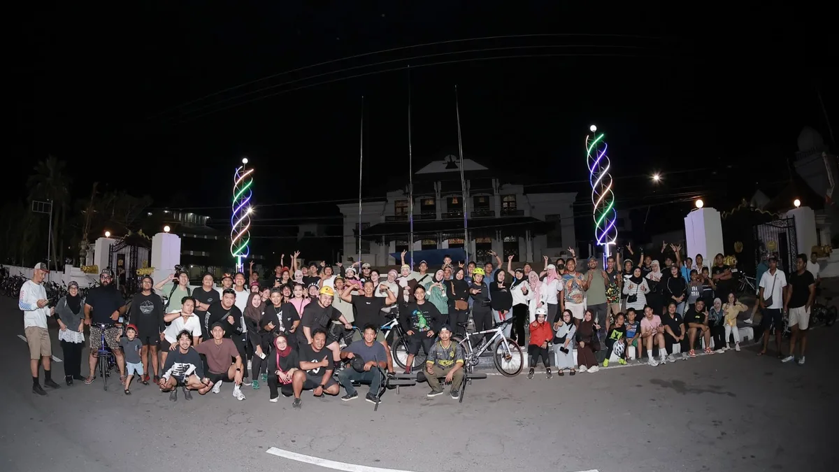 Gowes Bareng Perdana Kayoh Bebaya dan ABI Kukar Meriah, Ditutup Atraksi Freestyle BMX