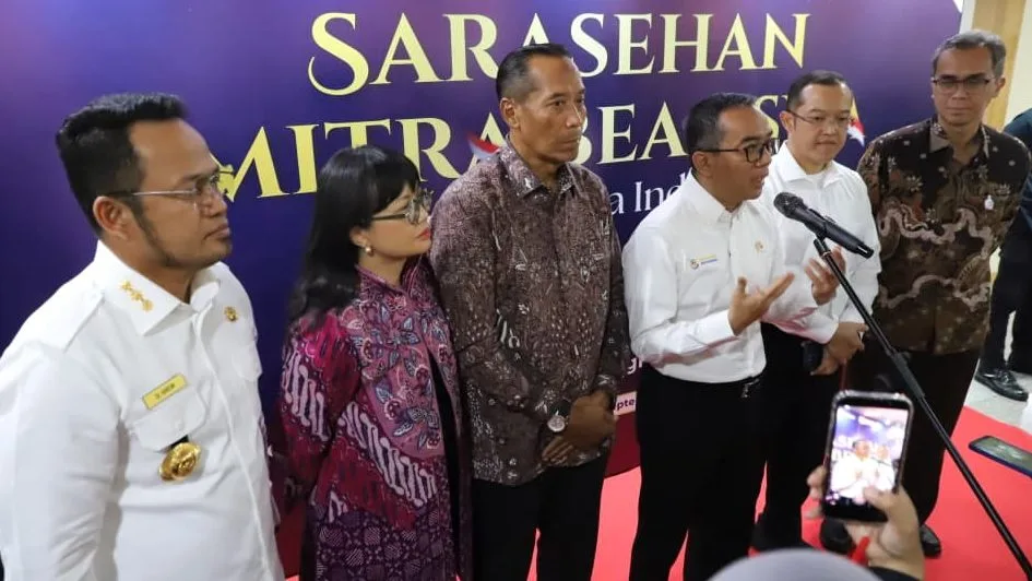 Mendiktisaintek Puji Gratispol Pendidikan Kaltim