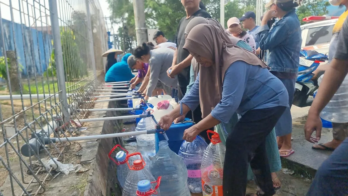 Air Tiga Hari Tak Mengalir, Warga Sungai Kapih Bolak-balik Ambil Air ke IPA