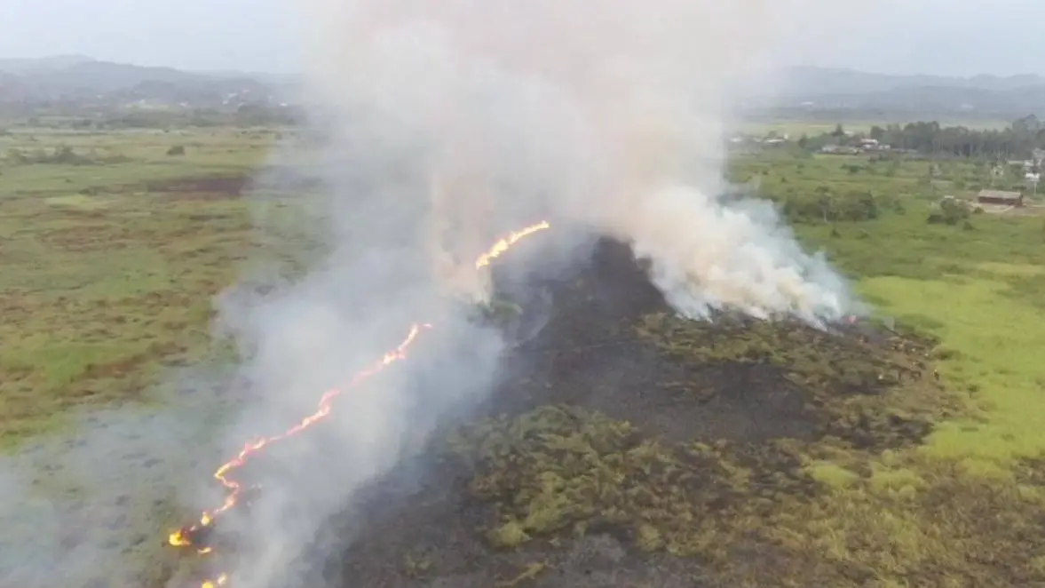 Pantauan Drone yang memperlihatkan karhutla di daerah lempake meluas diakibatkan angin kencang (dok.ITS)