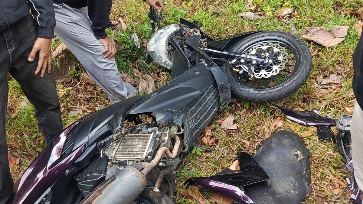 Kehilangan Kendali di Tikungan, Remaja Loa Janan Meninggal Usai Tabrak Mobil